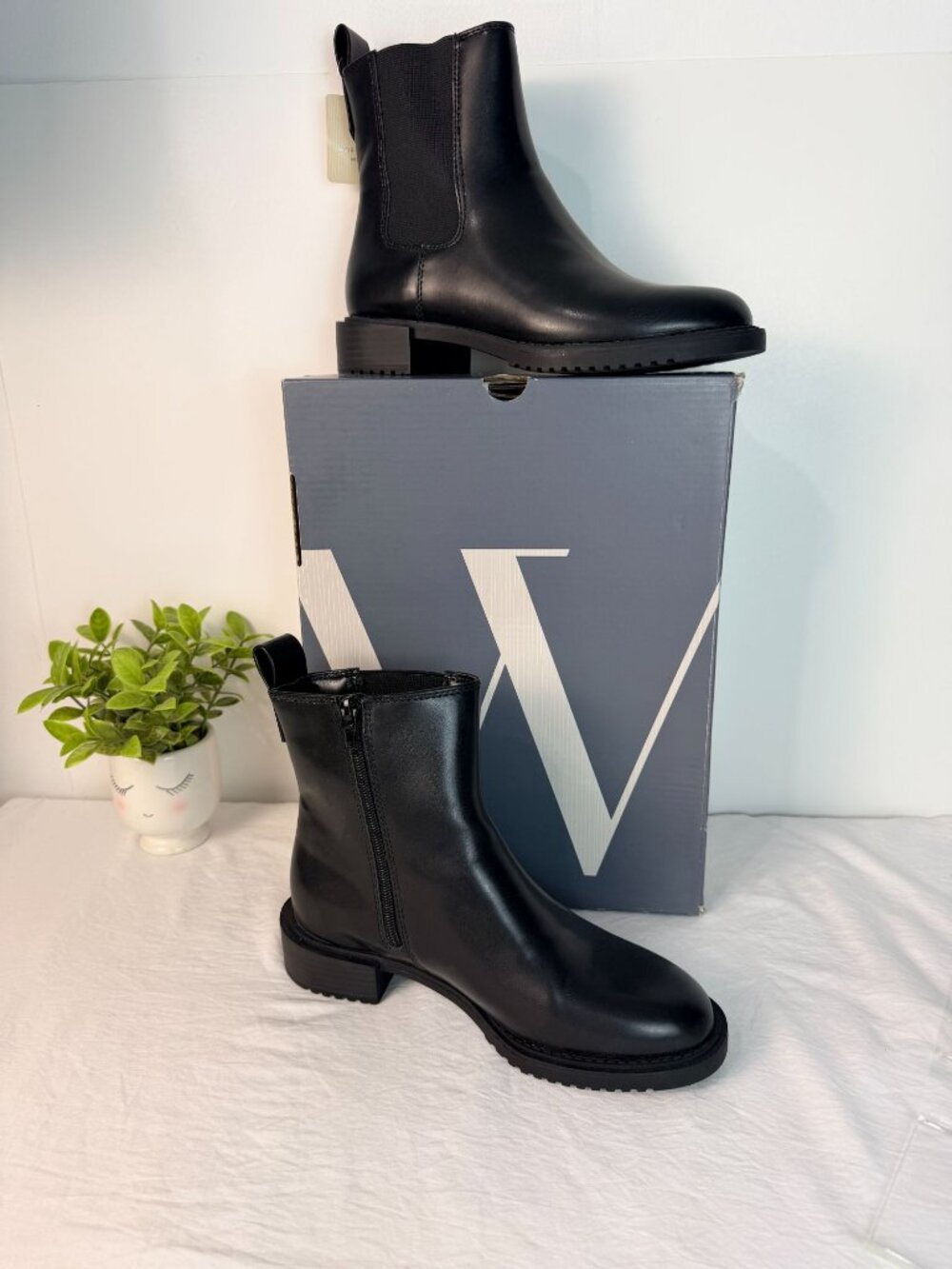 Worthington Black Chelsea Ankle Boots Womens 6.5M Zip Low Heel New - Picture 11 of 12